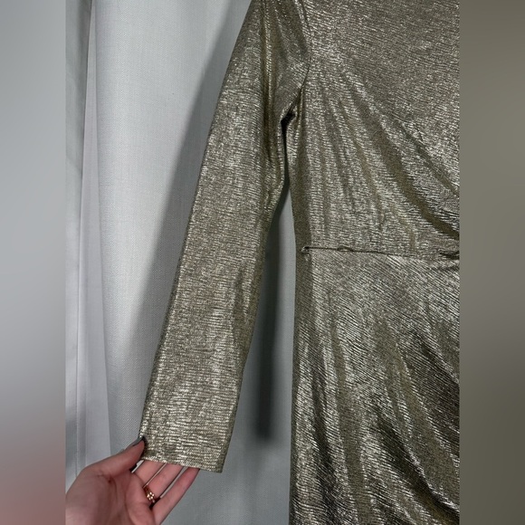 Eliza J Metallic Long Sleeve Sheath Dress in Champagne Gold Size 8 - Picture 6 of 10